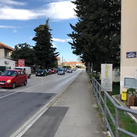 Διαμέρισμα Apartman Mera Ζαντάρ