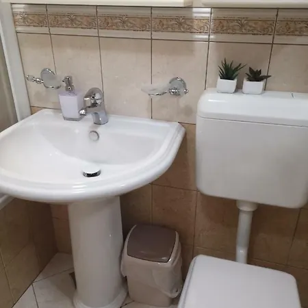 Apartment Apartman Mera *